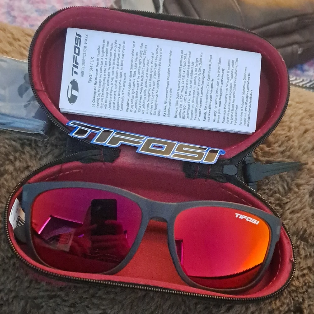 Tifosi Twizzler Twizz The Day Away Red Lens Sunglasses With Case, Sticker, Wipe